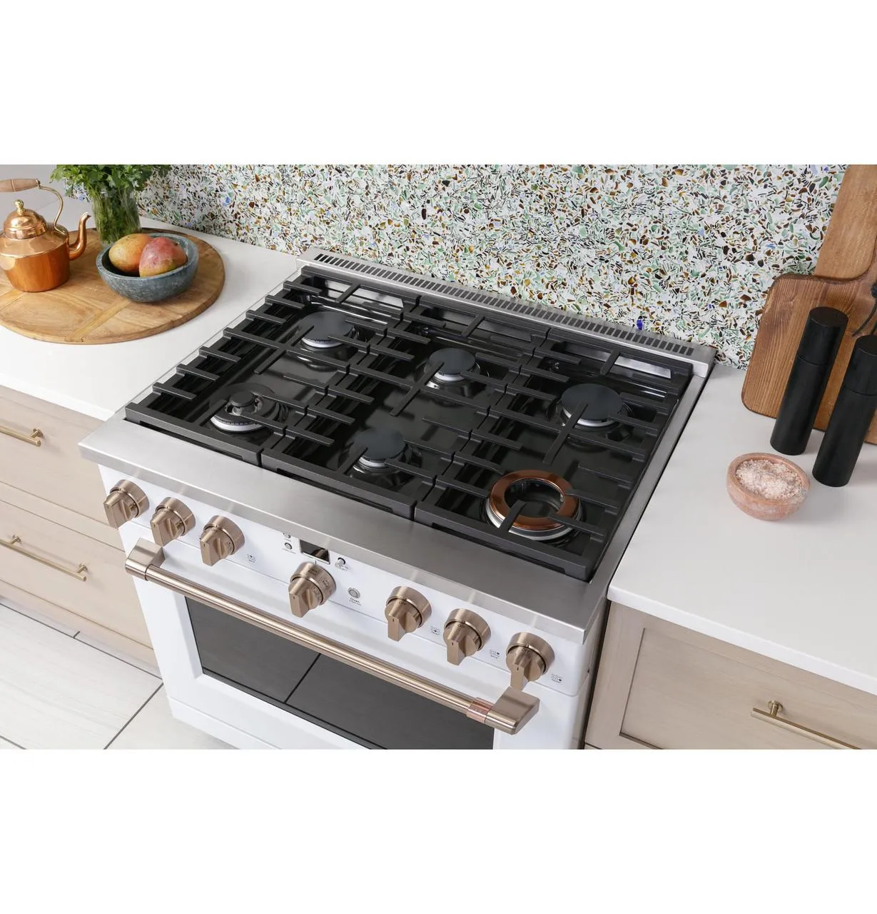 Cafe C2Y366P2TS1 Caf(eback)™ 36" Smart Dual-Fuel Commercial-Style Range with 6 Burners (Natural Gas)