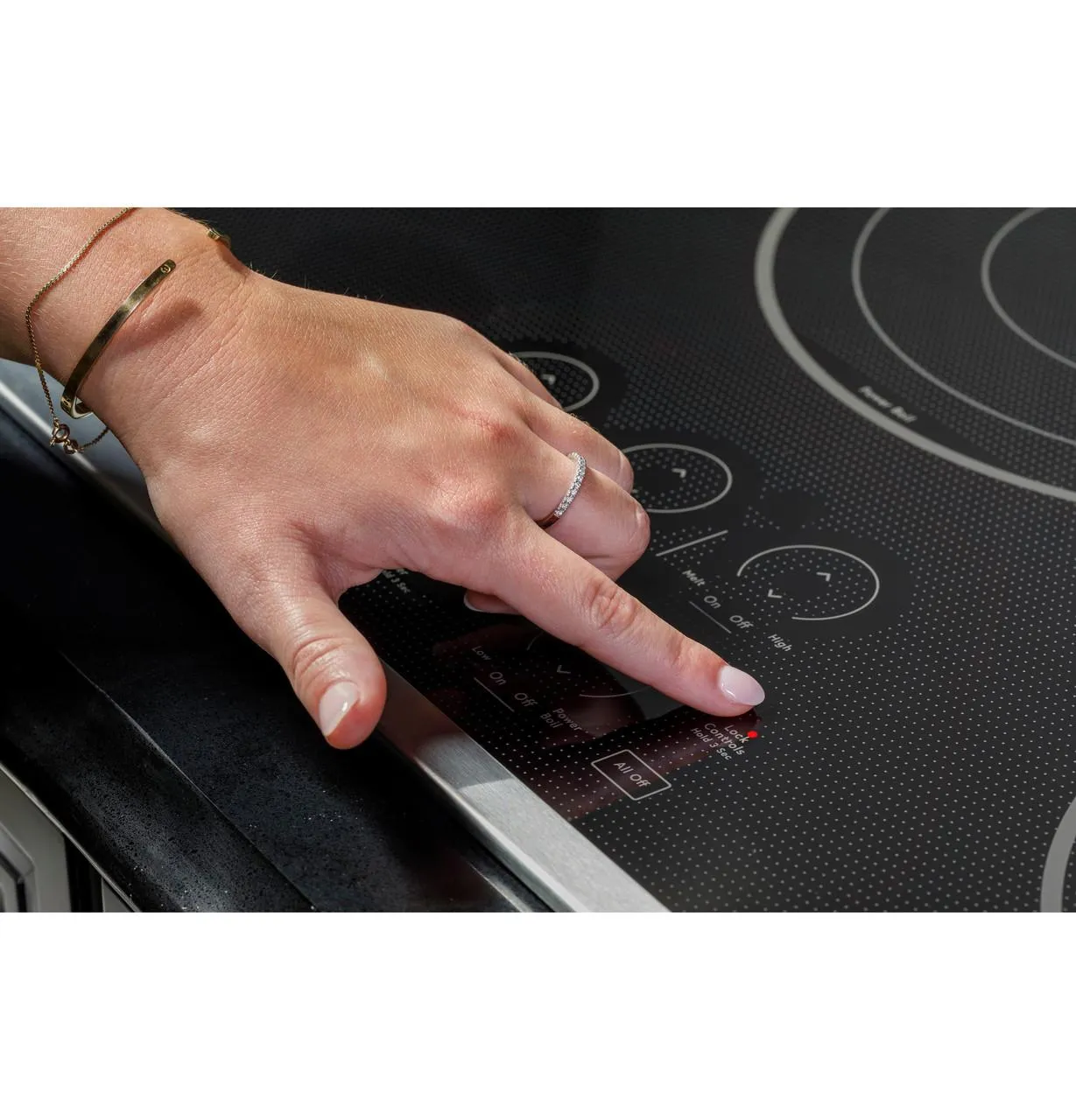 Cafe CEP90301TBB Caf(eback)™ 30" Touch-Control Electric Cooktop