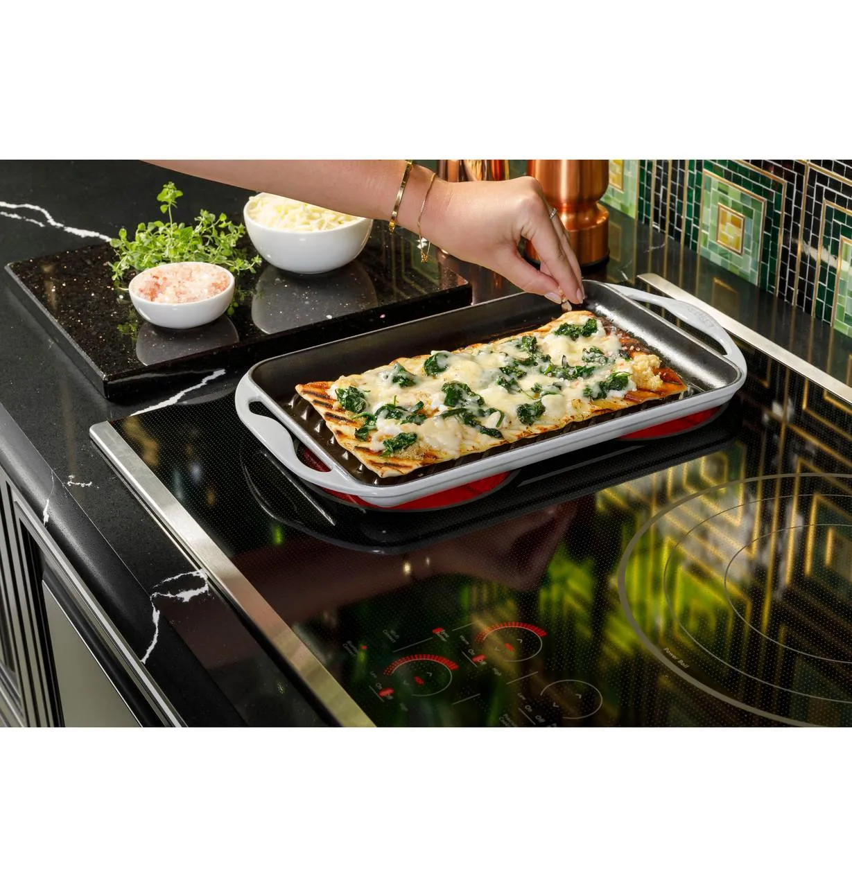 Cafe CEP90301TBB Caf(eback)™ 30" Touch-Control Electric Cooktop