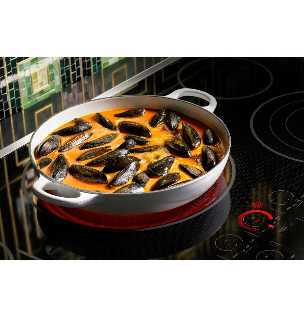 Cafe CEP90361TBB Caf(eback)™ 36" Touch-Control Electric Cooktop