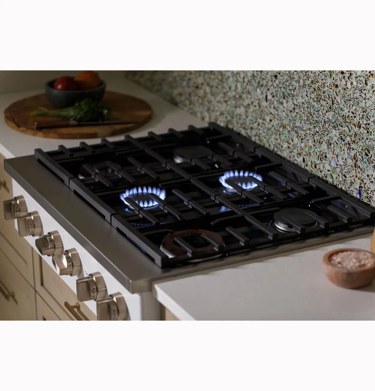 Cafe CGU366P4TW2 Caf(eback)™ 36" Commercial-Style Gas Rangetop with 6 Burners (Natural Gas)