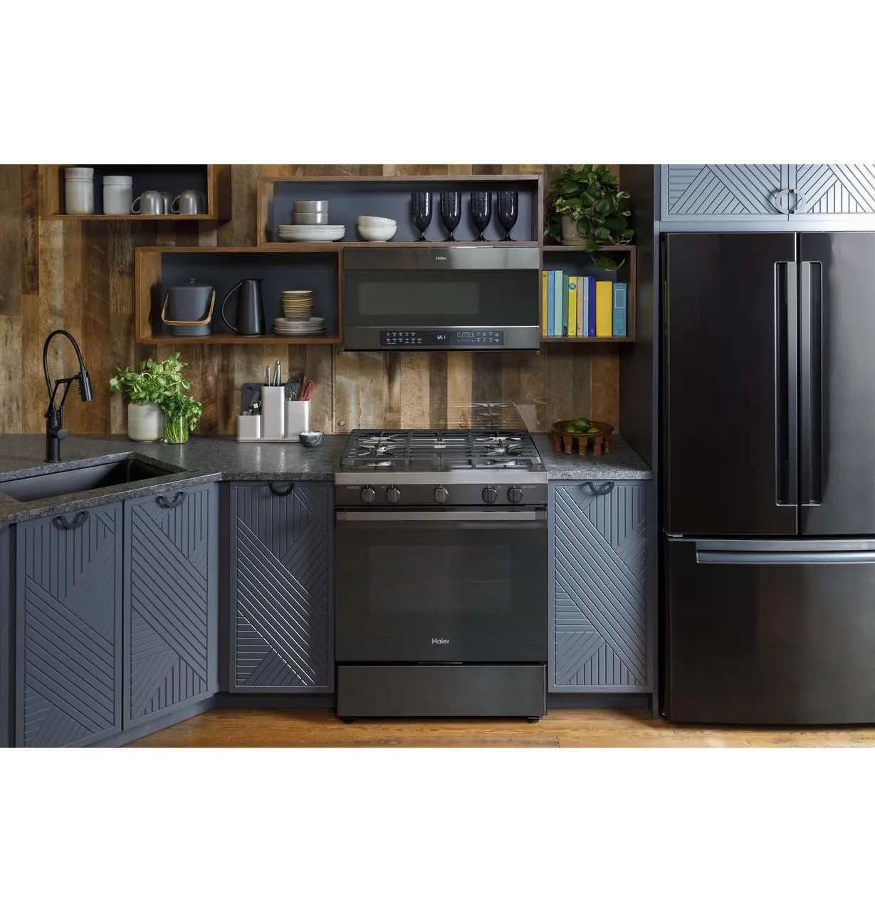 Haier QGSS740BNTS 30" Smart Slide-In Gas Range with Convection