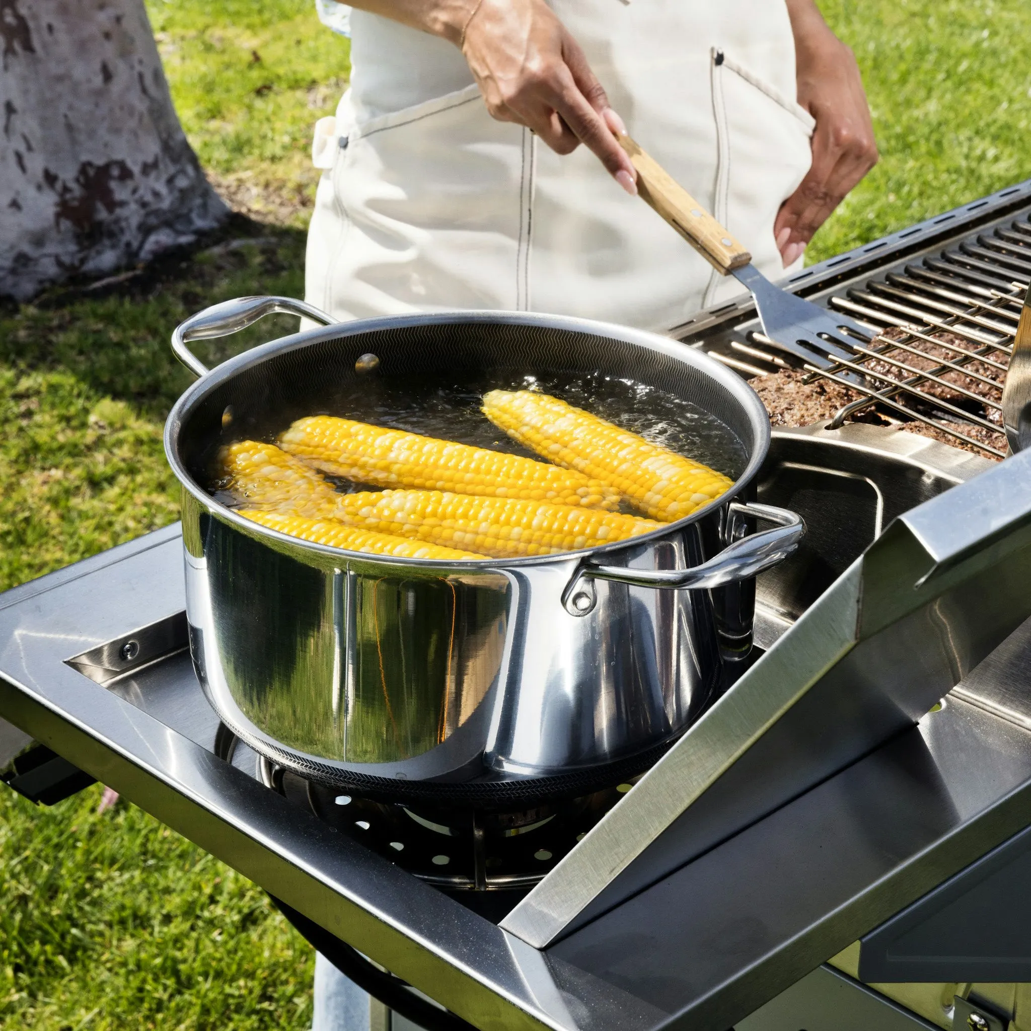 Hybrid Stock Pot with Lid (10-Quart)