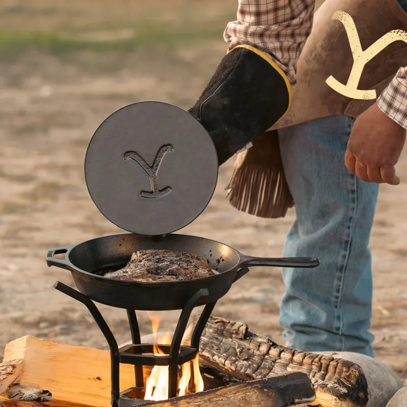 Lodge Yellowstone™ 8 Inch Round Seasoned Cast Iron “Power Y” Grill Press